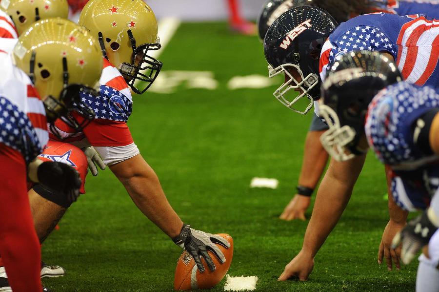 足球报：海港有意杨希，徐彬留洋仍存不确定，西海岸资金有困