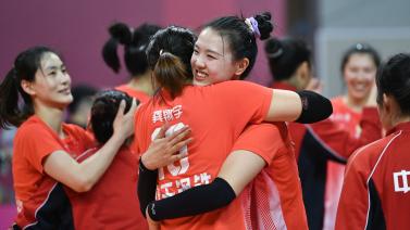 广东男篮在CBA俱乐部杯中以56-30大胜合肥狂风，发挥出色，攻防效率高，取得八强资格。